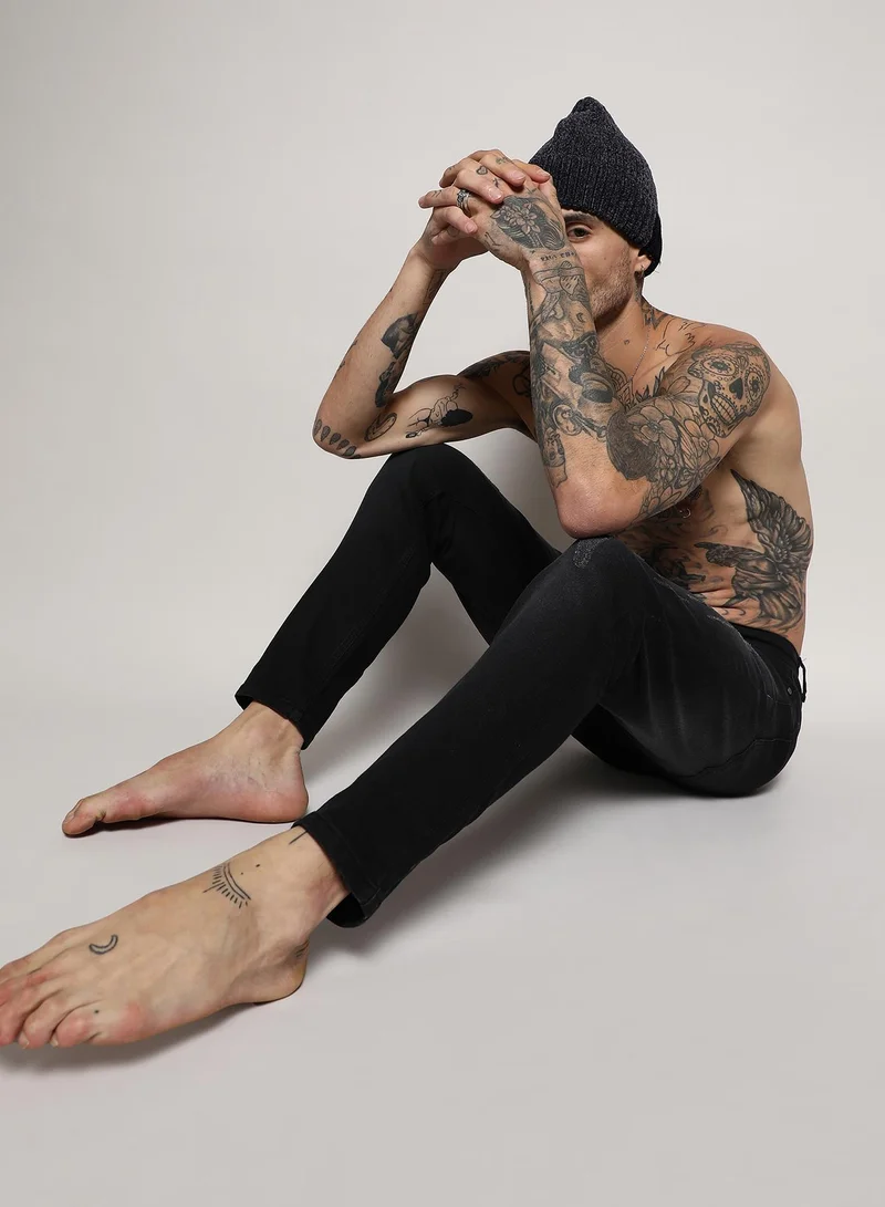 CAHOOT  Men's Black Minimal Distressed Denim Jeans For Casual Wear | Dark-Wash | Regular Fit | Button Closure | Cotton Denim Jeans Crafted With Comfort Fit For Everyday Wear for Men | Best Price UAE